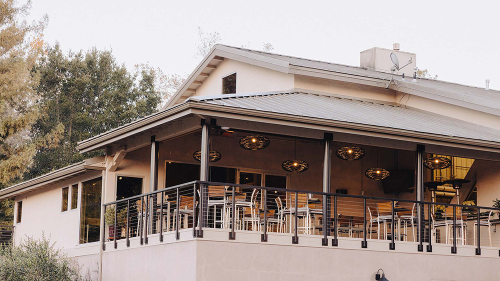 Jada Vineyard Tree House Deck